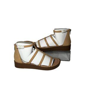 Lucky Brand Women's Ellian Crossiant Lyca Synthetic Wedge Sandal 7.5M, Brand New